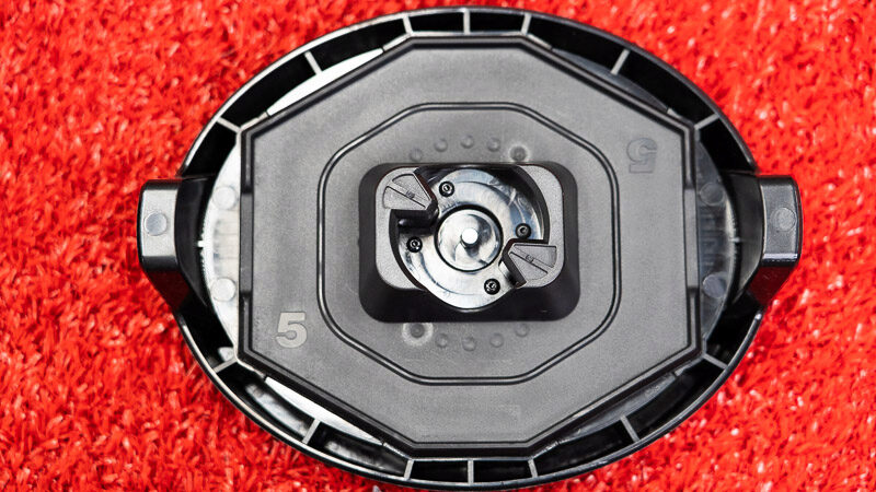 Inside of the Bowflex kettlebell where the weight plates sit.