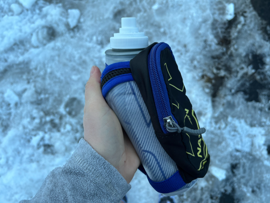 Nathan SpeedDraw Plus Handheld Flask Running Water Bottle Full