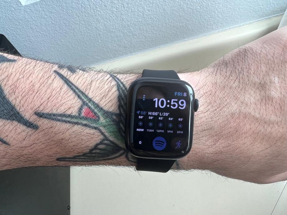 The Apple Watch 9 on a person's wrist