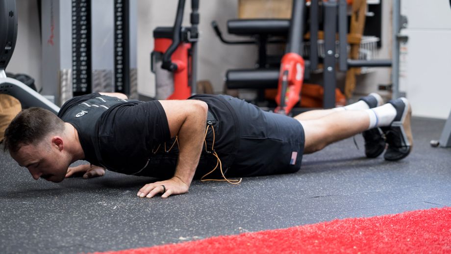 100 Push-Ups a Day: Pros and Cons of This Viral Fitness Challenge
