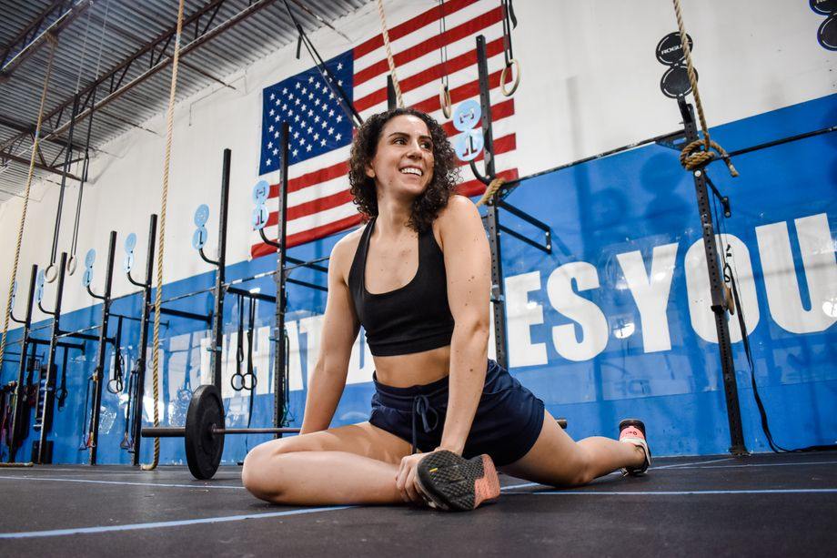 Premium Photo  Fitness woman strength training her body core