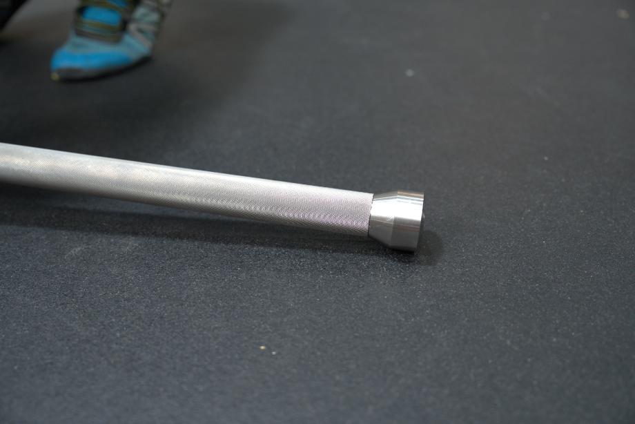 A good look at the knurling on a Rogue Mace M20R