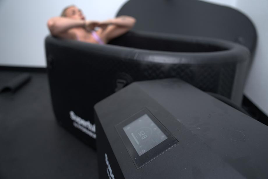 Hydragun Supertub Cold Plunge Review (2024): A Surprisingly Heavy-Duty Inflatable Tub 