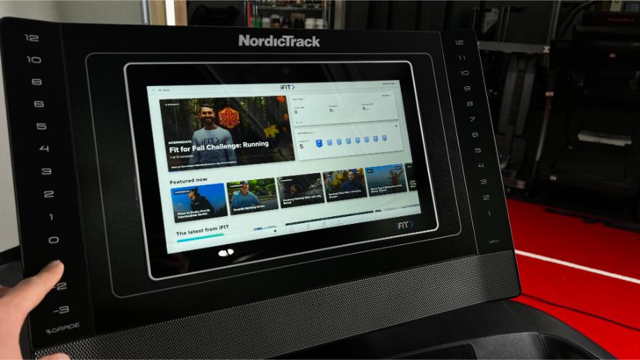 Am image of the display on the new NordicTrack Commercial 1750