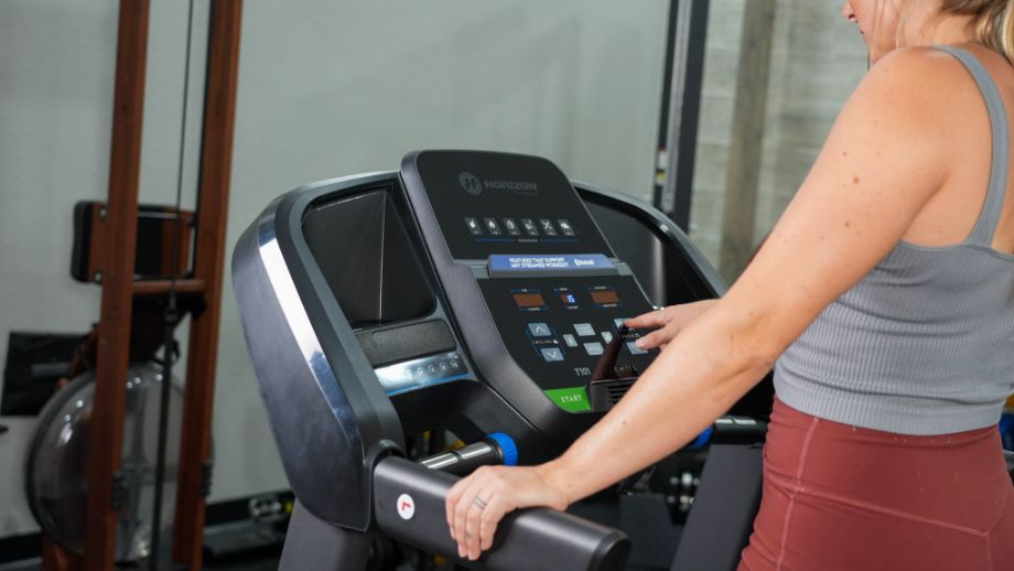 Treadmill Garage Fitness (2024) | Review Reviews Gym Horizon T101