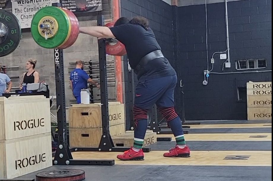 Why weightlifters wear belts, what they sniff and how chalk helps