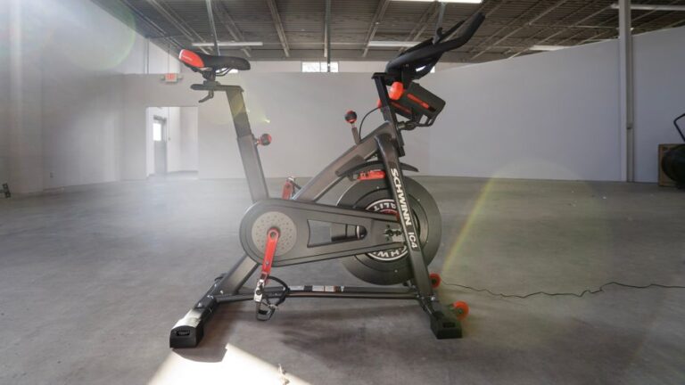 Peloton Vs Schwinn Ic4 2024 Garage Gym Reviews 1183