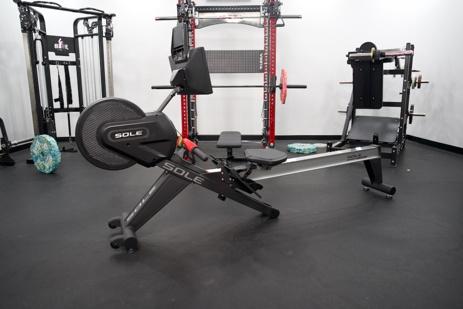 Full view of a Sole SR550 in a gym