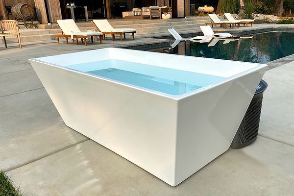 The Plunge Cold Plunge Review 2024 - Ice Bath Tub for Home Use — Recovery  Guru