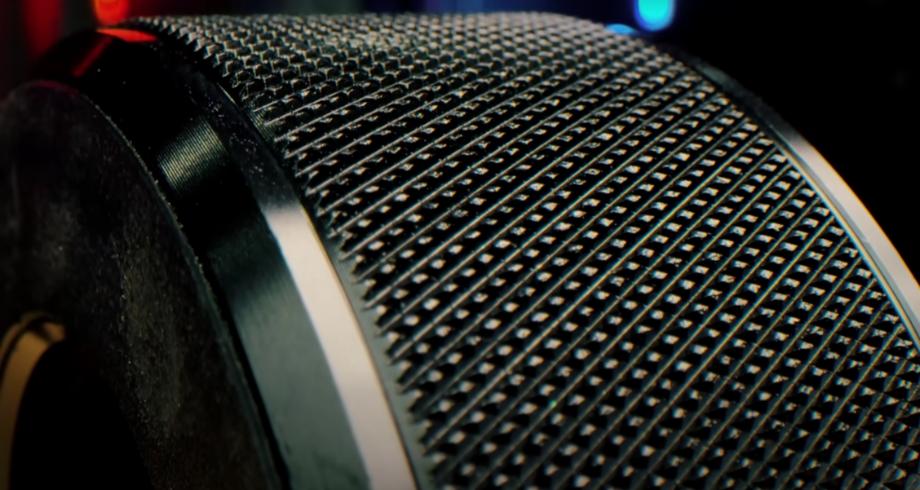 A close look at the knurling on a Titan TwistLock Barbell Collar.